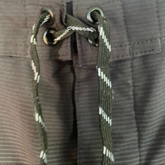 NWOT Surfer Supplies Men’s Boardshorts Sz 34” waist, 9” inseam lined shorts - Picture 7 of 11